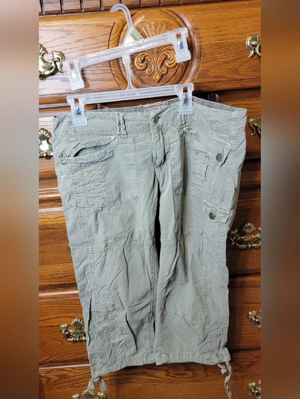 Jade Olive Green Cargo Capris Size 5